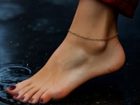 14K Yellow Gold Fine Paperclip Anklet (1.5mm) 4